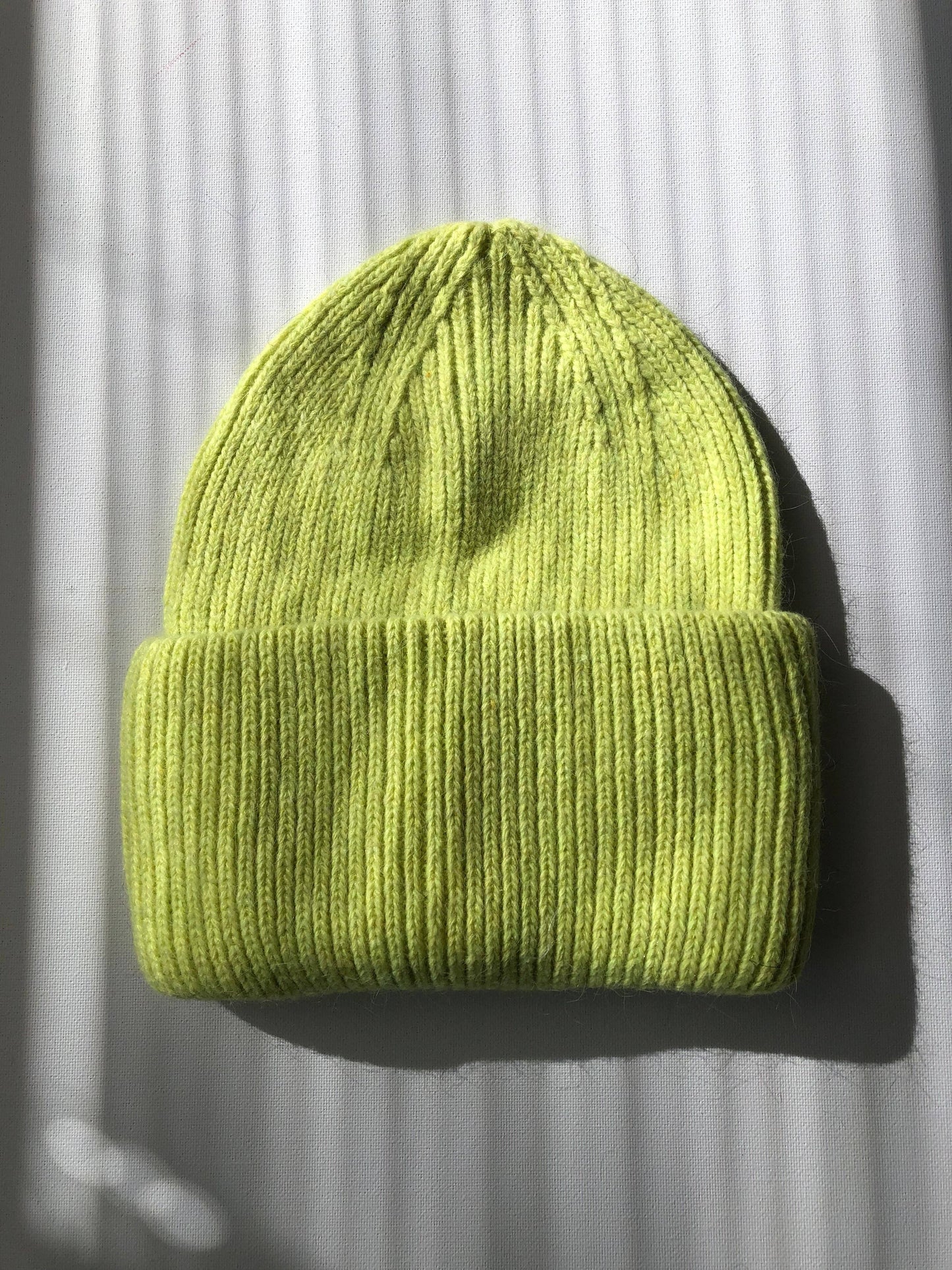 ANGORA WOOL BEANIE - Neo yellow